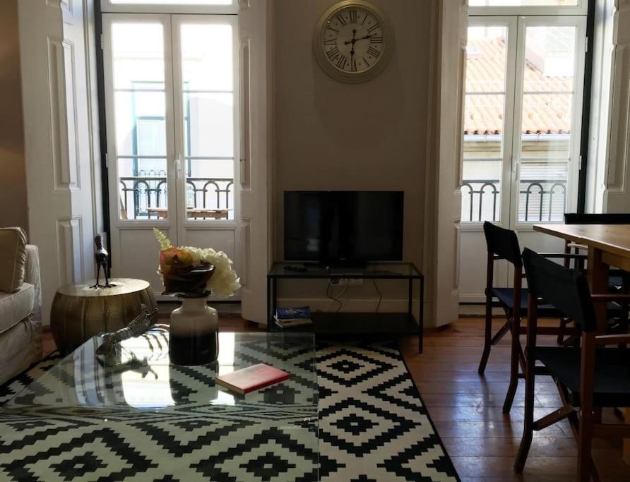 Sm2 Romantic Home By The Gardens Pr Real & Bairro Alto Lisbona Esterno foto